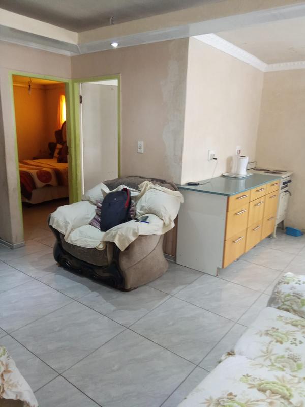 2 Bedroom Property for Sale in Mandela Park Western Cape